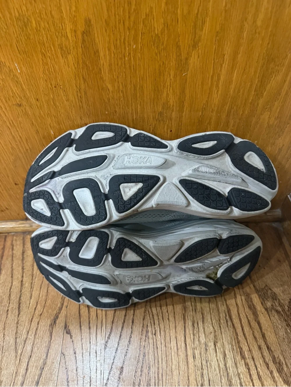 Men’s HOKA Bondi Gray Running Shoes Size 12D